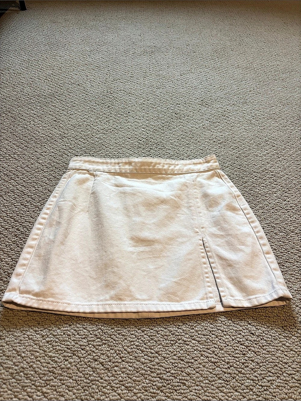 Lioness Mini Skirt in White
